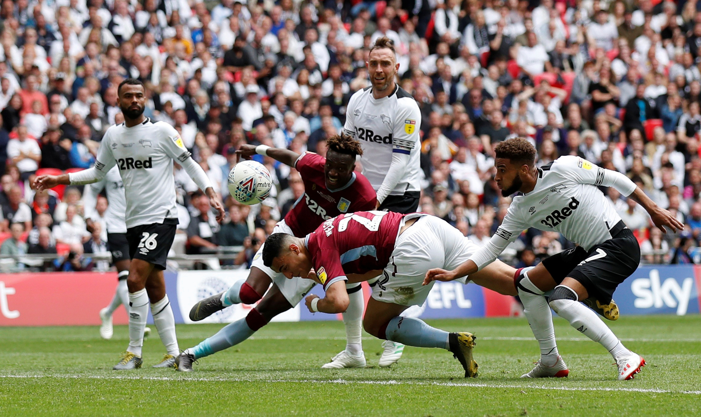 2025 赛季 MLB 投球计时器规则微调：垒上有人时进一步缩减 2 秒